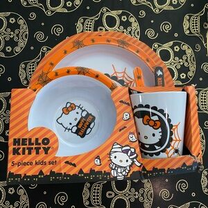 Hello Kitty, Kids 5 Piece melamine Dinnerware Set Halloween Sanrio spiderweb new